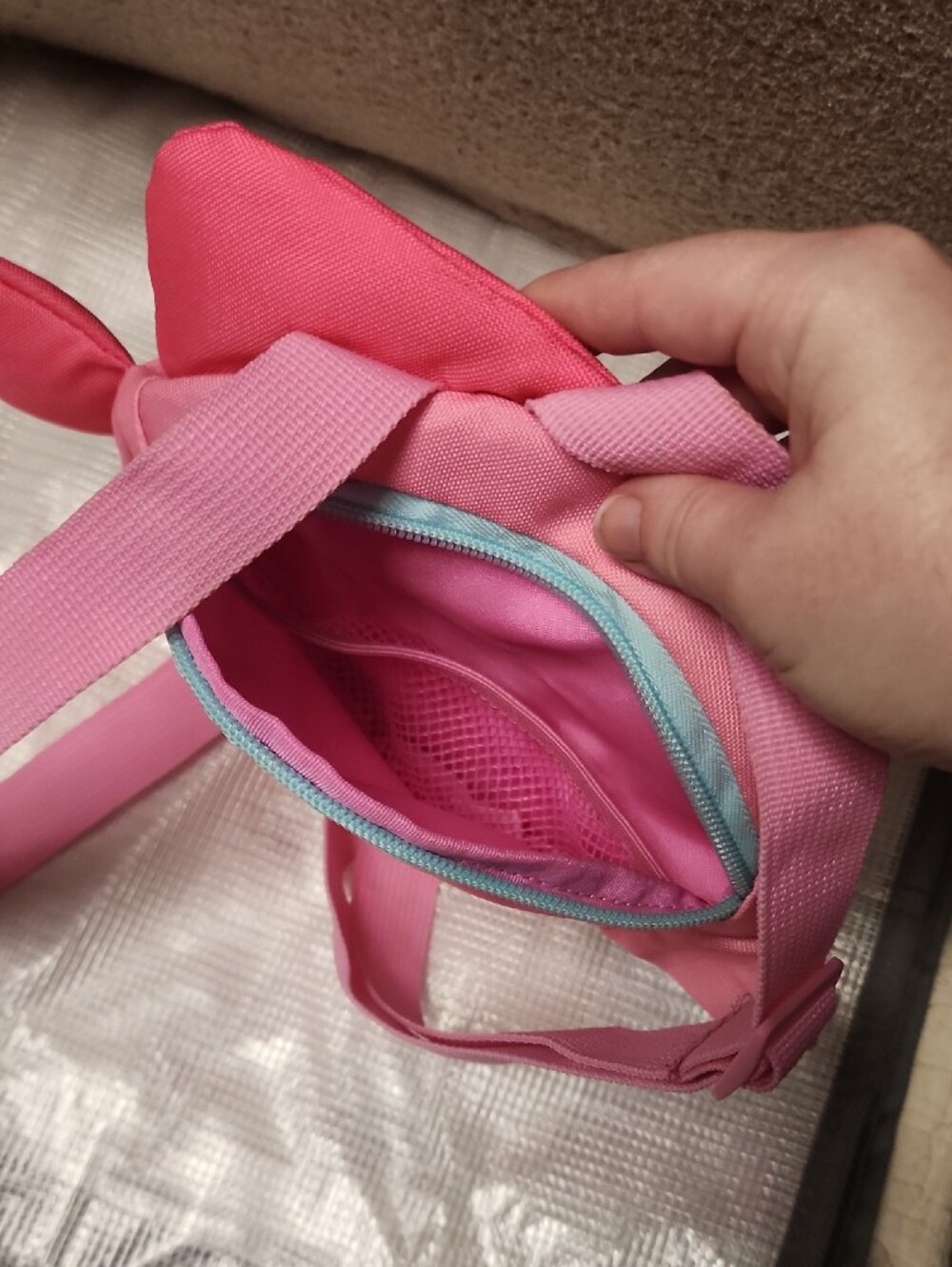Pink Fish-Shaped Backpack - Picture 4 of 4